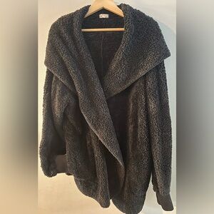 EUC Hem & Thread Black Oversized Teddy Hooded Open Jacket